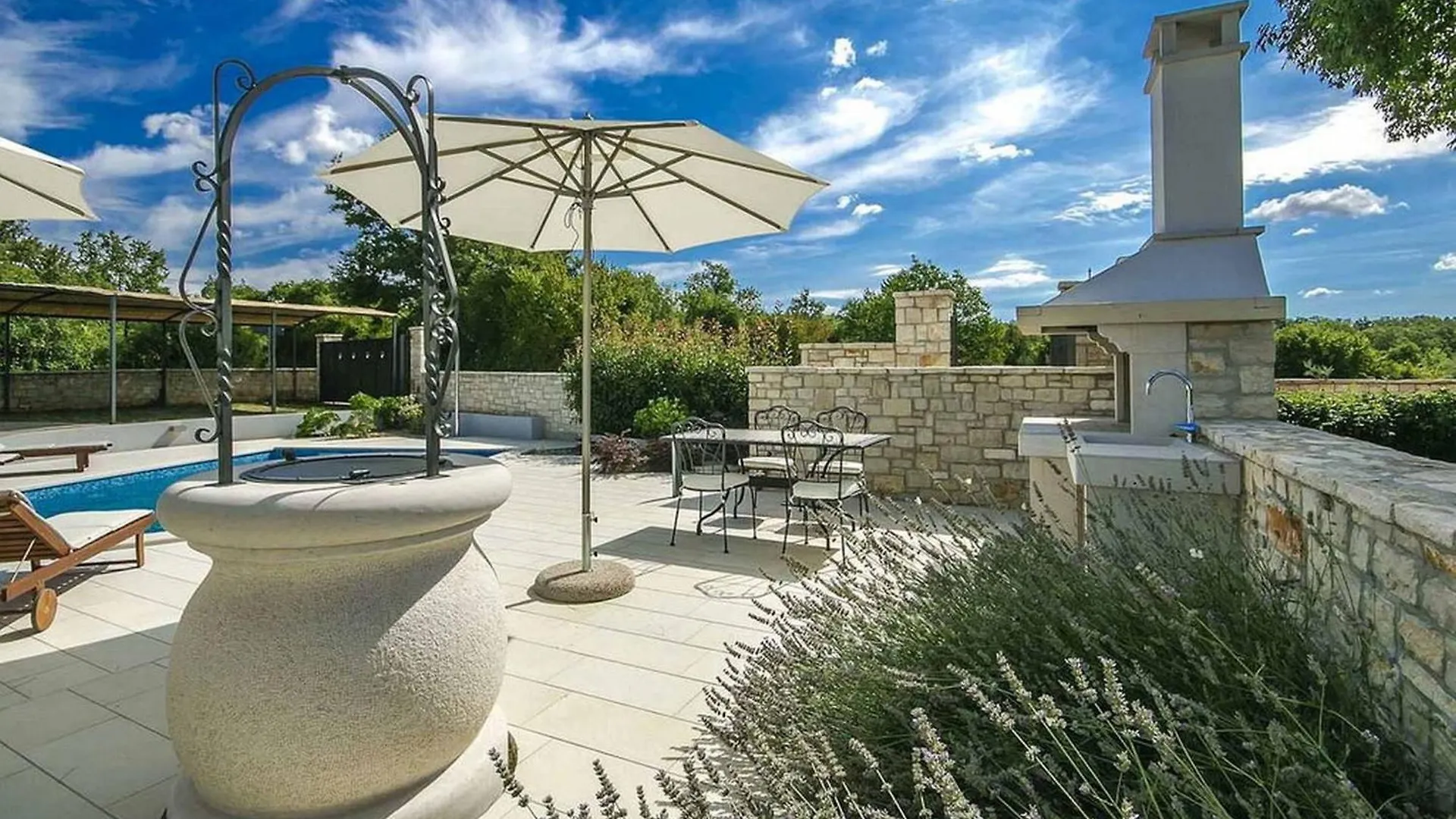 Villa Lenka Mit Pool Und Grossem Garten Sveti Lovrec Pazenaticki