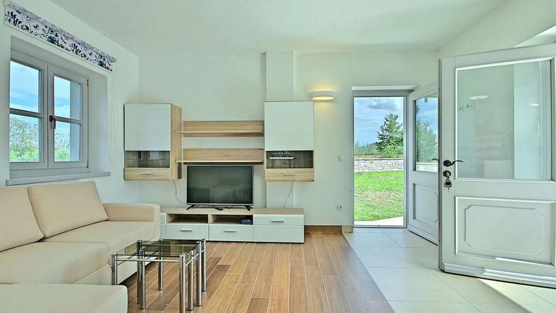 Villa Lenka Mit Pool Und Grossem Garten Sveti Lovrec Pazenaticki Croatia